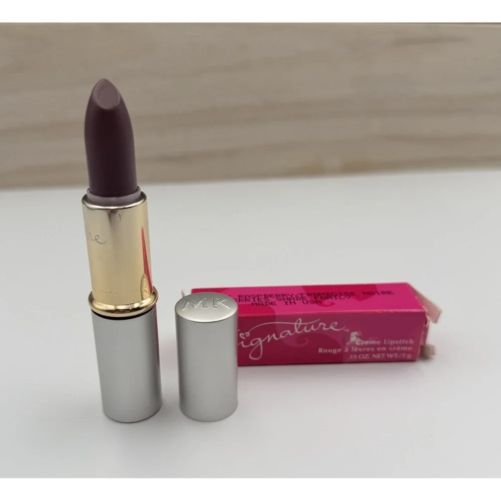 (1) Mary Kay Signature Black Raspberry Creme Lipstick 9074‎